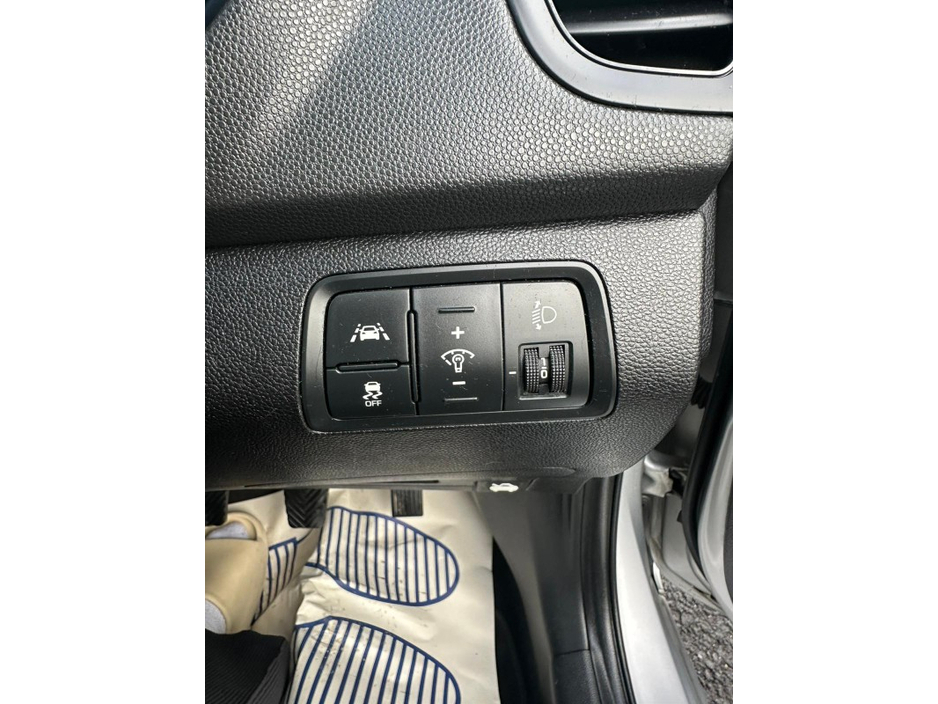 Hyundai i20 ACTIVE DELUXE 5DR — thumbnail 11