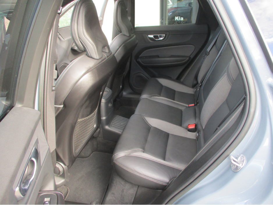 2023 Volvo XC60 2L Petrol Plug-in Hybrid For Sale Images