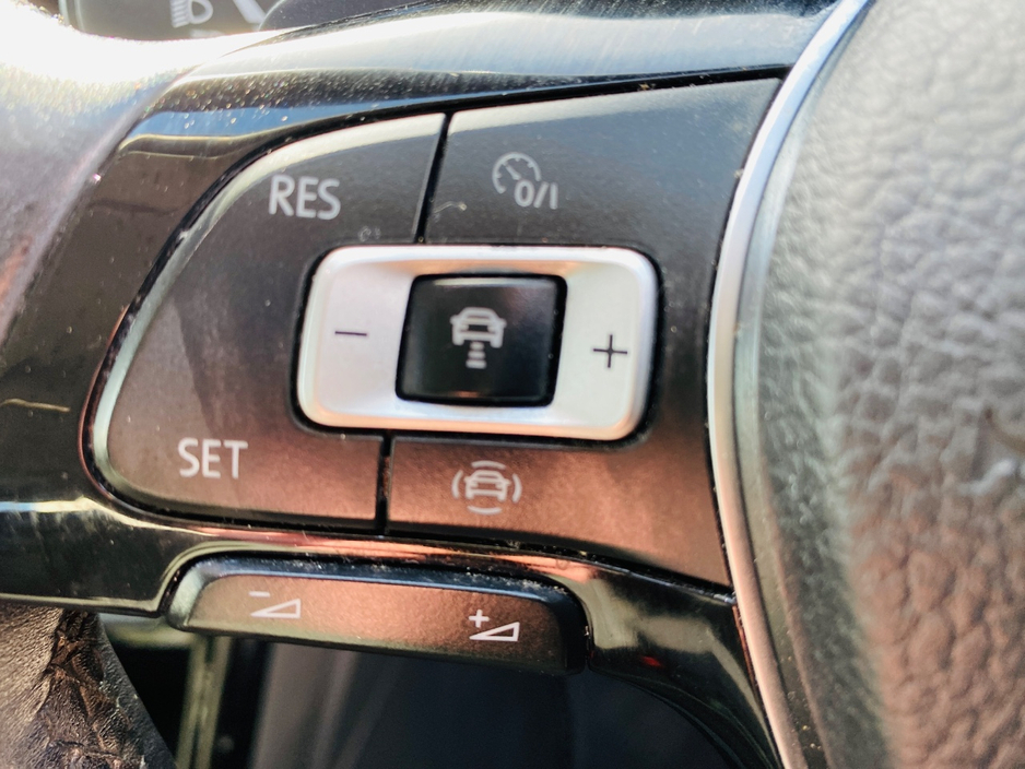 2020 Volkswagen Touran 2L Diesel For Sale Images