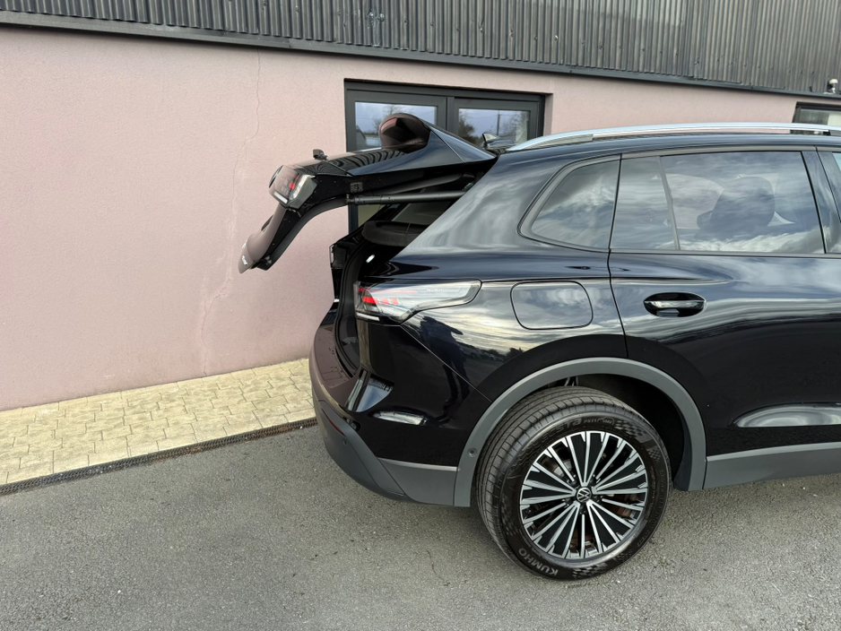 2024 Volkswagen Tiguan 1.5L Petrol Plug-in Hybrid For Sale Images
