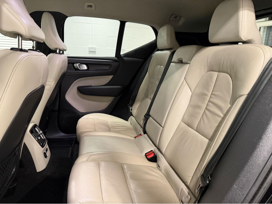 2022 Volvo XC40 1.5L Petrol Plug-in Hybrid For Sale Images