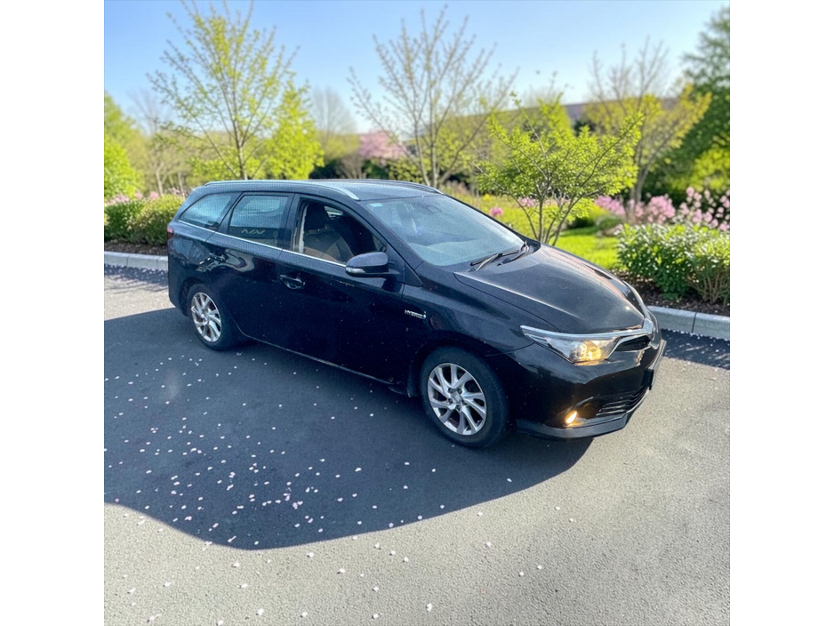 2018 Toyota Auris 1.8L Petrol Hybrid For Sale Images