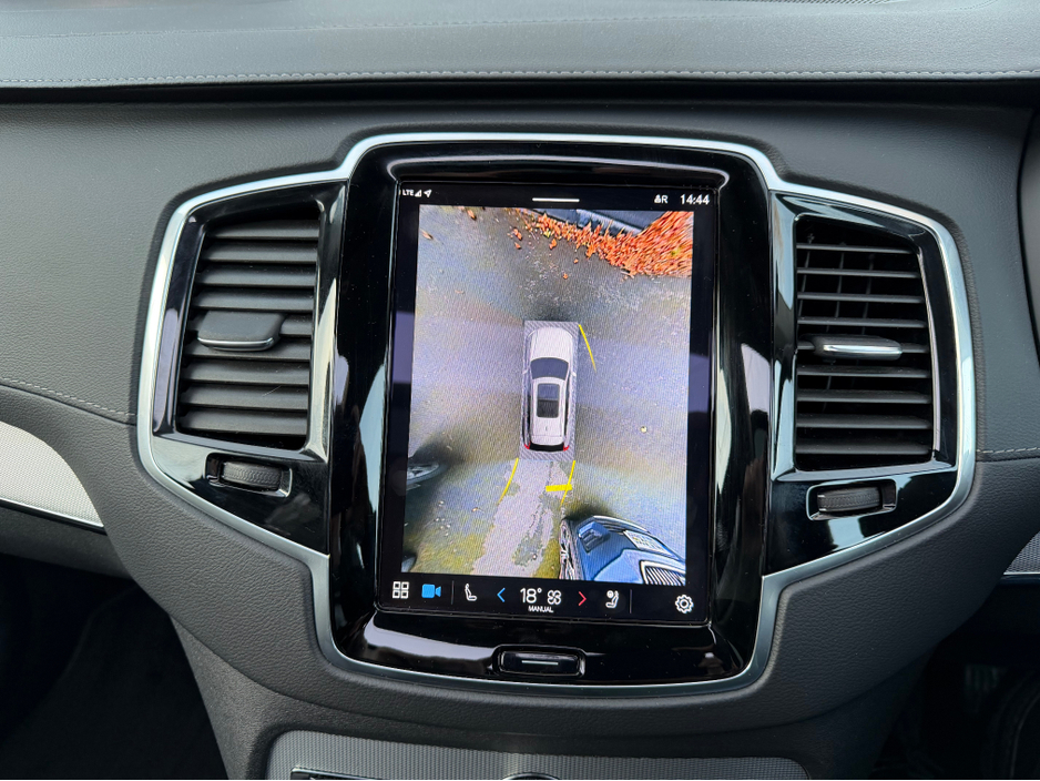 2023 Volvo XC90 2L Petrol Plug-in Hybrid For Sale Images