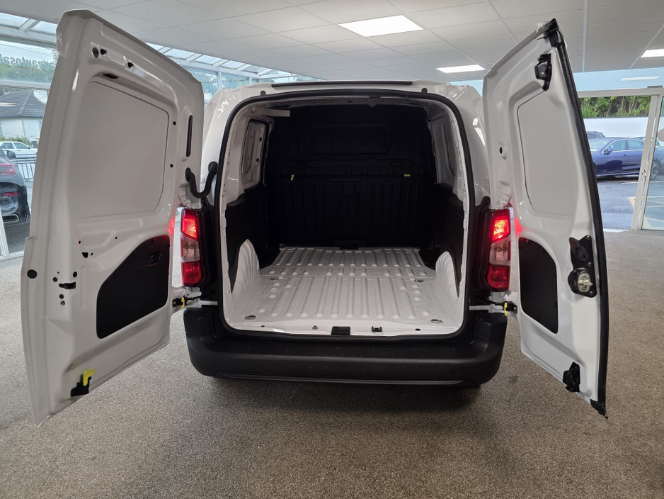 2023 Opel Combo 1.5L Diesel For Sale Images