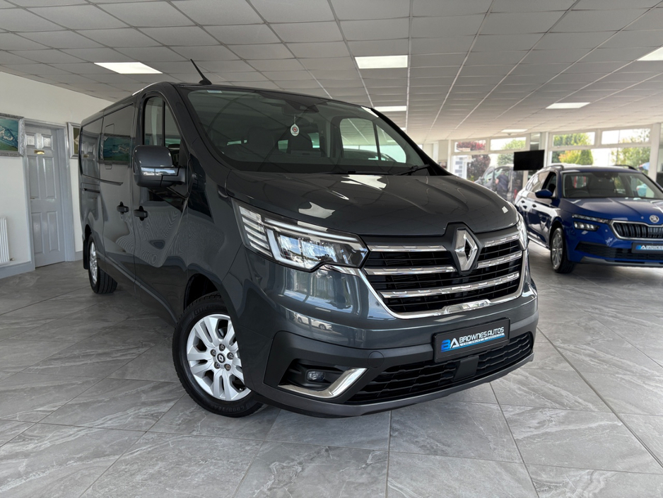 2025 Renault Trafic 2L Diesel For Sale Images
