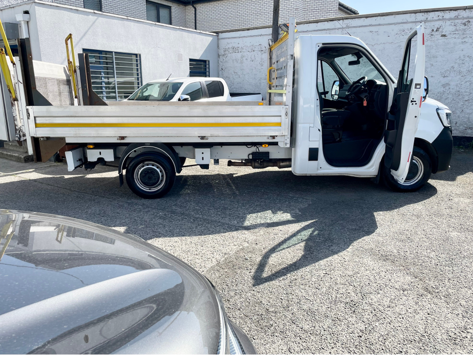 2022 Renault Master 2.3L Diesel For Sale Images