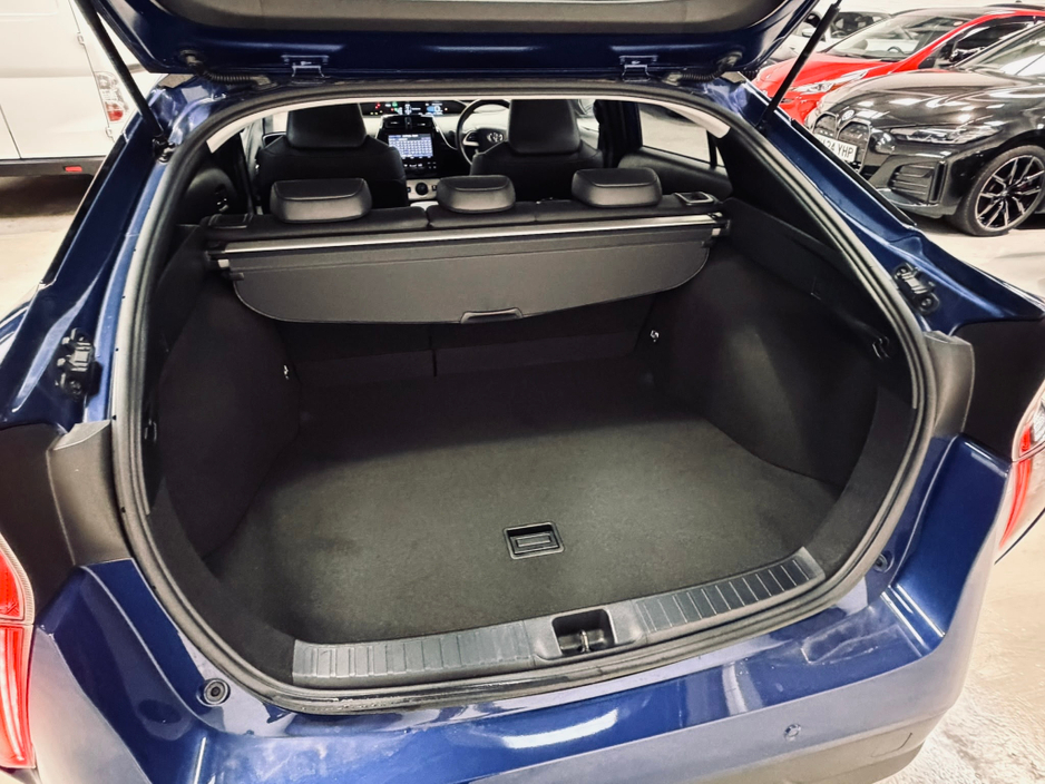 2018 Toyota Prius 1.8L Petrol Hybrid For Sale Images