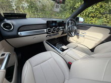 2022 Mercedes-Benz GLB 2L Diesel For Sale Images