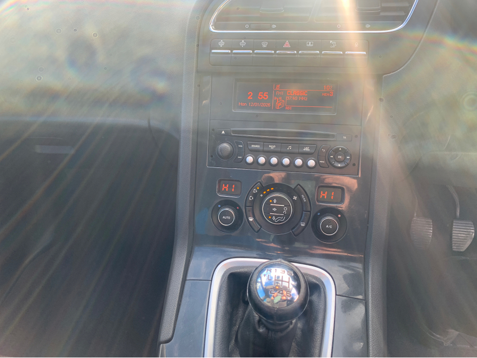 2015 Peugeot 5008 1.6L Diesel For Sale Images