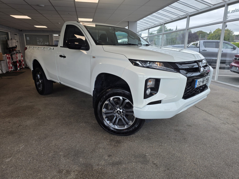 2024 Mitsubishi Triton For Sale Images
