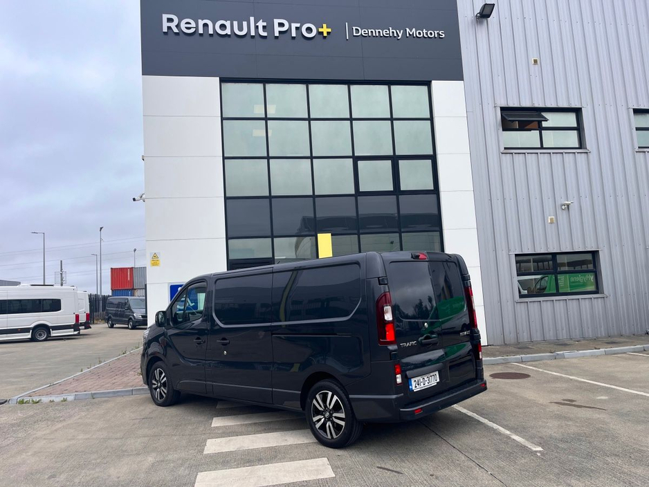 2024 Renault Trafic 2L Diesel For Sale Images