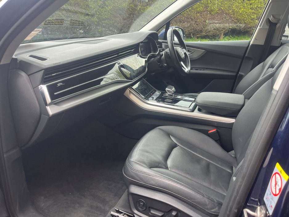 2022 Audi Q7 3L Petrol Plug-in Hybrid For Sale Images