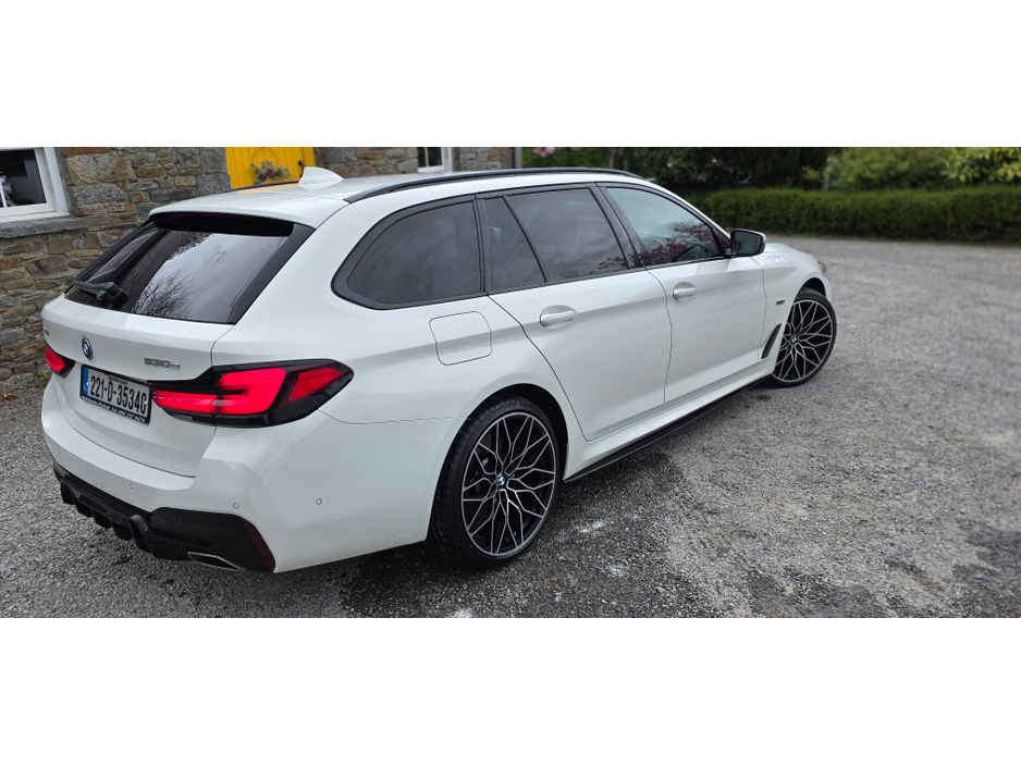 2022 BMW 5 Series 2L Petrol Plug-in Hybrid For Sale Images