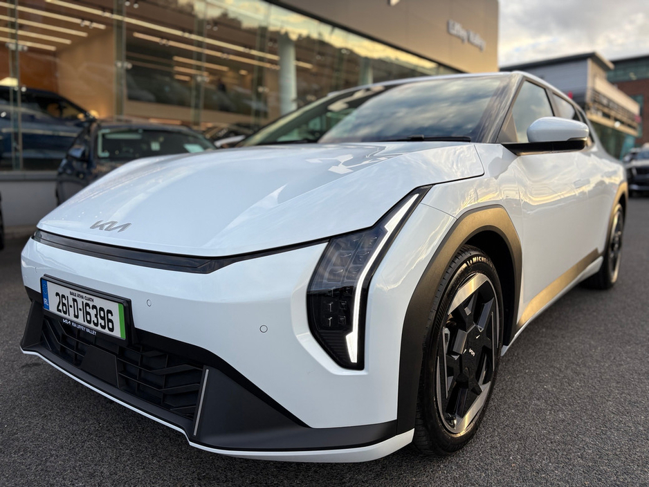 Kia EV4 Earth K3 (3.9% APR available)