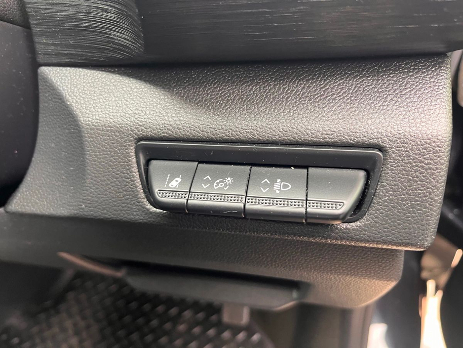 2024 Renault Trafic 2L Diesel For Sale Images