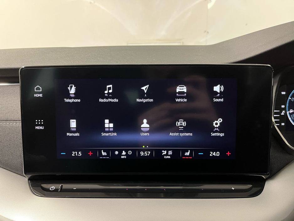Skoda Octavia Style Combi 1.0TSI 110BHP - Rweversing Camera - Sat Nav - Climate Control - Heated Seats - Adaptive Cruise Control - Keyless Start - Apple CarPlay/Android Auto — thumbnail 17