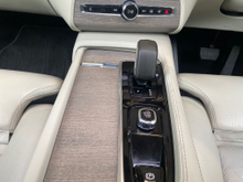 2023 Volvo XC90 2L Petrol Plug-in Hybrid For Sale Images