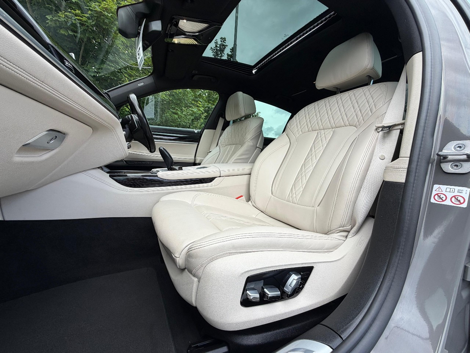 2021 BMW 7 Series 3L Petrol Plug-in Hybrid For Sale Images