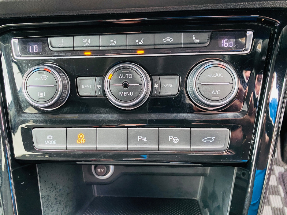 2021 Volkswagen Touran 2L Diesel For Sale Images
