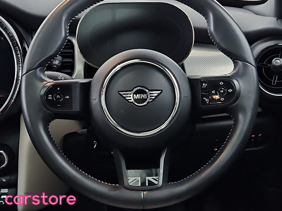 MINI Hatch Cooper Exclusive Pan Roof — thumbnail 19