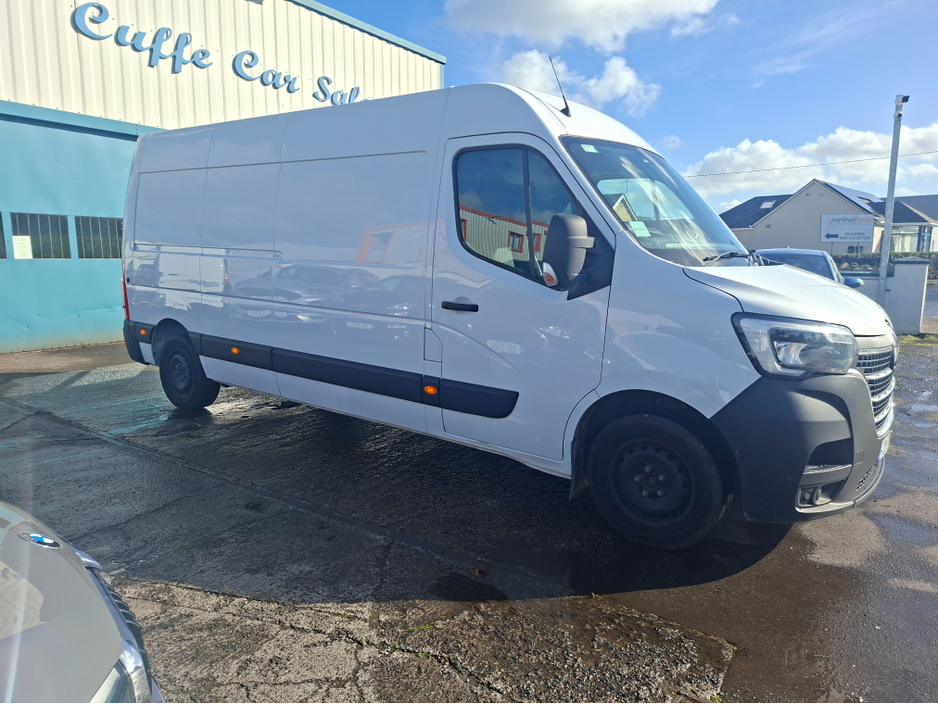 2023 Renault Master 2.3L Diesel For Sale Images