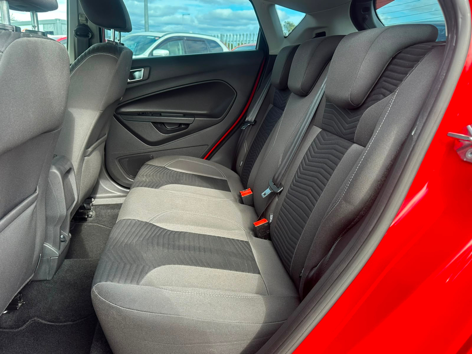 Ford Fiesta 1.0L EcoBoost Petrol Automatic - Low mileage (2130) — thumbnail 18