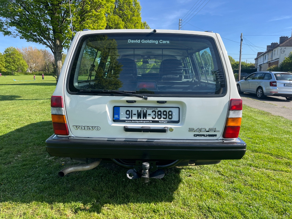 1991 Volvo 240 2.3L Petrol For Sale Images