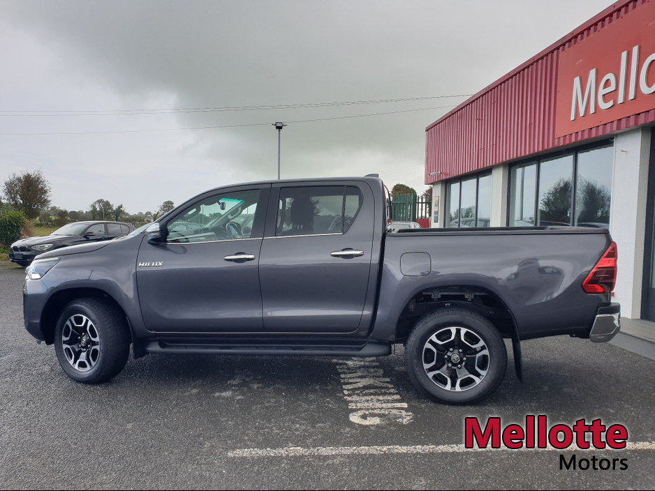 2023 Toyota Hilux 2.8L Diesel For Sale Images