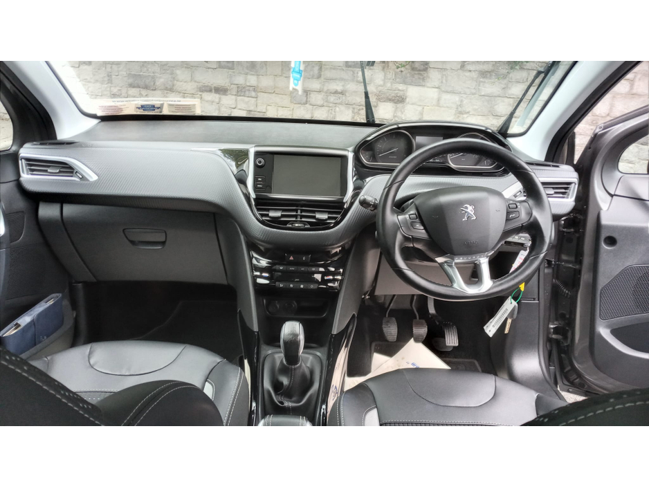 Peugeot 2008 F/L ALLURE 1.6 BLUE HDI 1 100 4DR — thumbnail 10