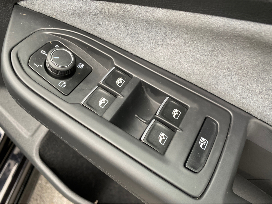 2024 Volkswagen Golf 2L Diesel For Sale Images