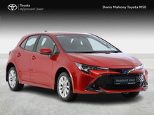 Toyota Corolla Luna Hybrid Hatchback