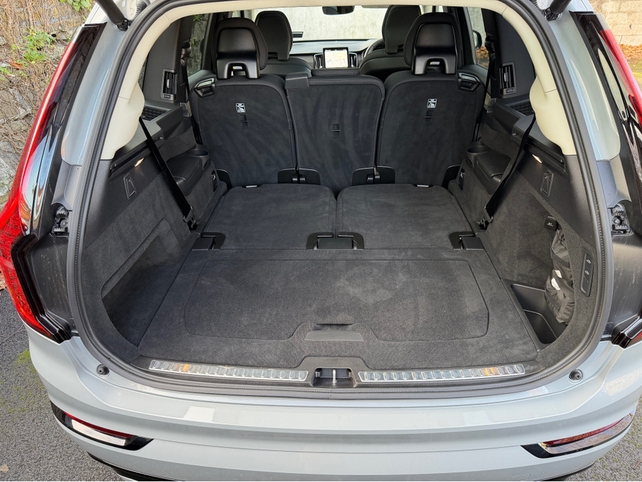 2025 Volvo XC90 2L Petrol Plug-in Hybrid For Sale Images