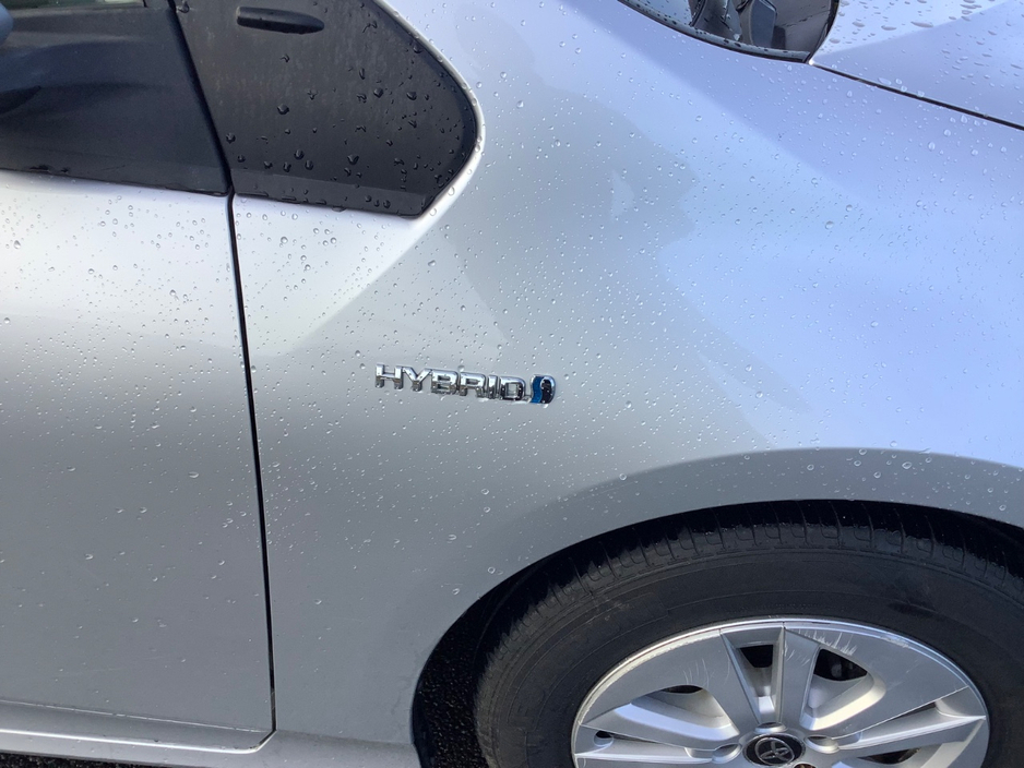 2017 Toyota Prius 1.8L Petrol Hybrid For Sale Images