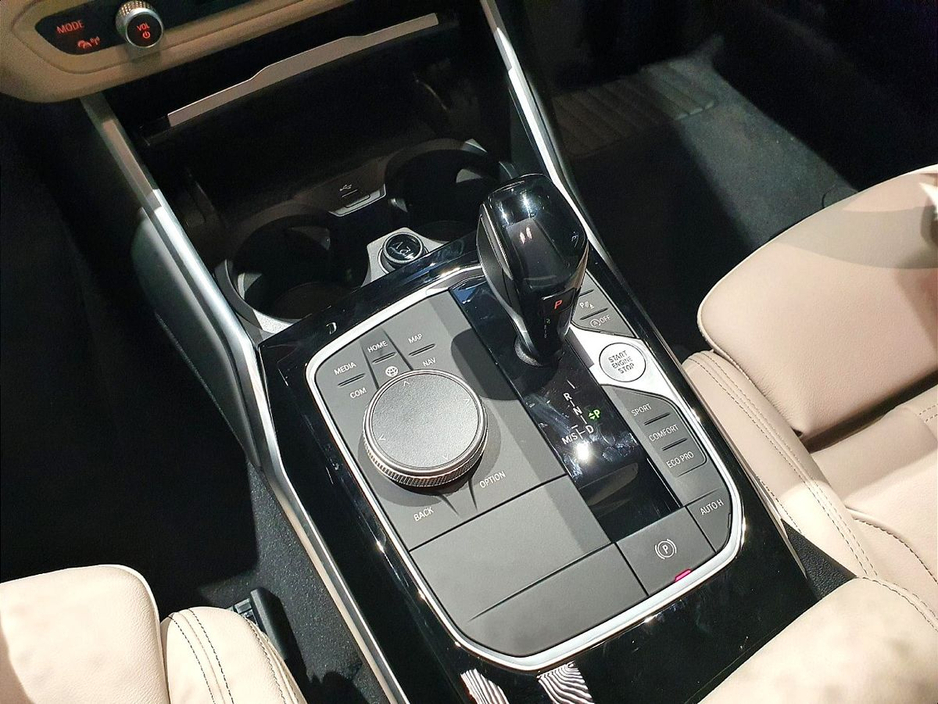 BMW 3 Series 318d Sport Saloon — thumbnail 10