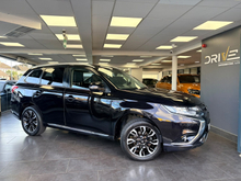 2017 Mitsubishi Outlander 2L Petrol Plug-in Hybrid For Sale Images