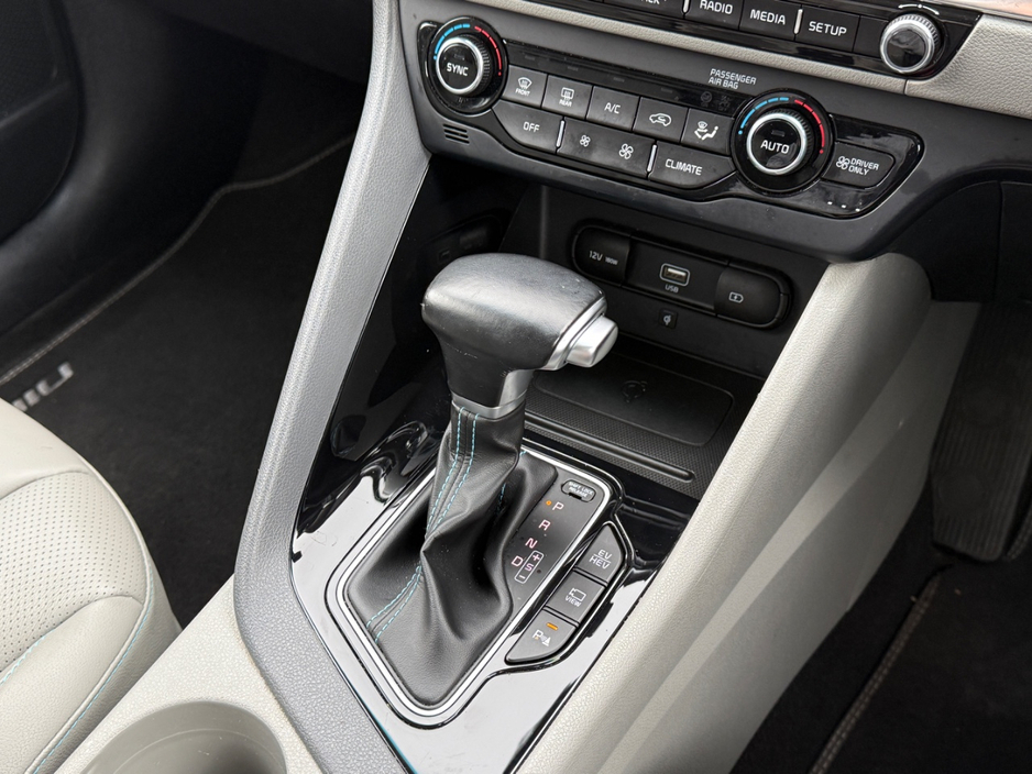 2021 Kia Niro 1.6L Petrol Plug-in Hybrid For Sale Images