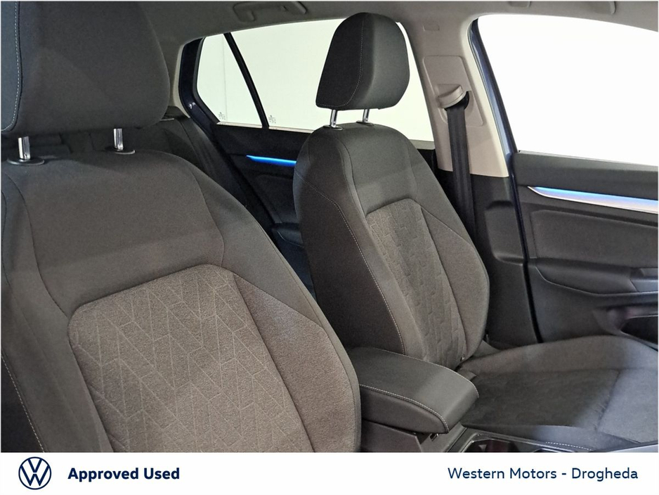 Volkswagen Golf EDITION 75 MHEV 1.5 TSi 116HP DEMO SALE NOW ON NEW PRICE € 39 600 PRE REG PRICE € 35 945 — thumbnail 25