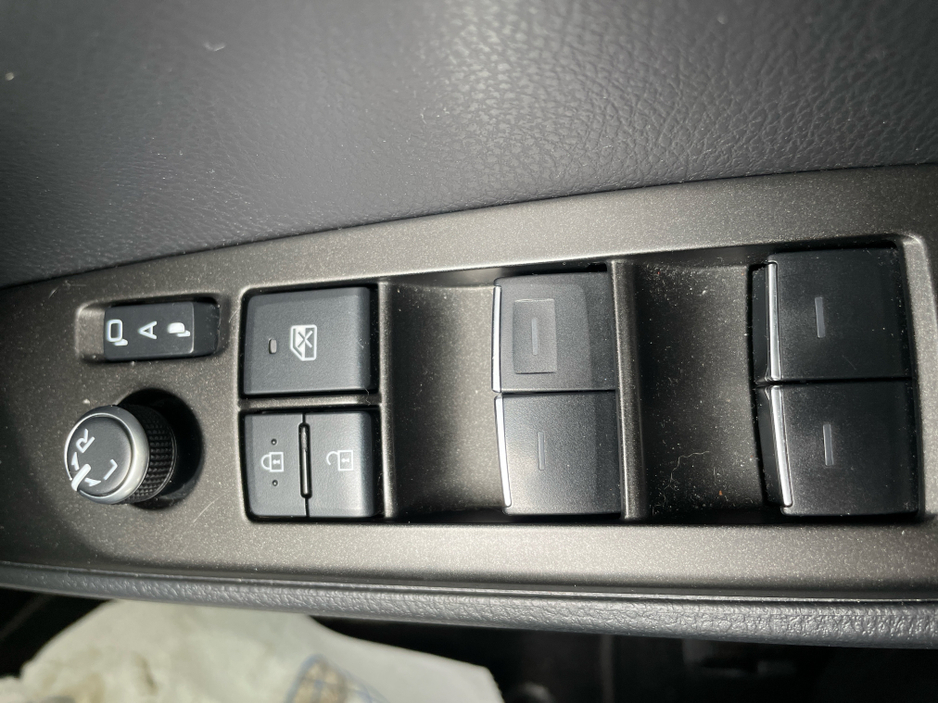 2022 Toyota Camry 2.5L Petrol Hybrid For Sale Images