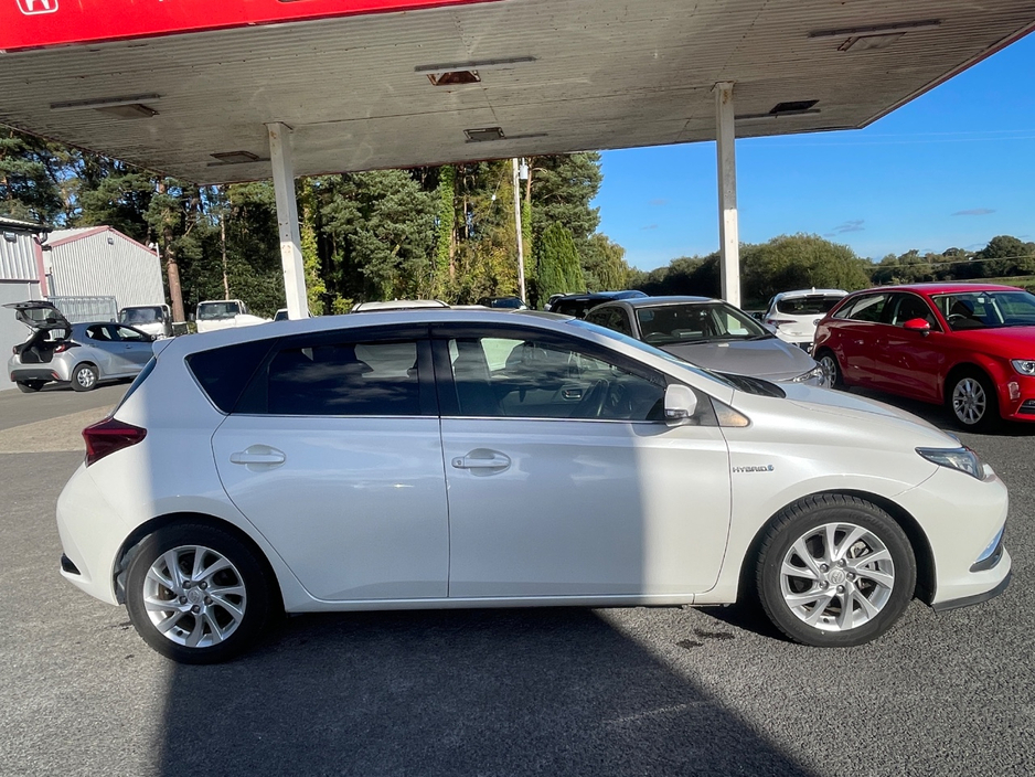 2016 Toyota Auris 1.8L Petrol Hybrid For Sale Images