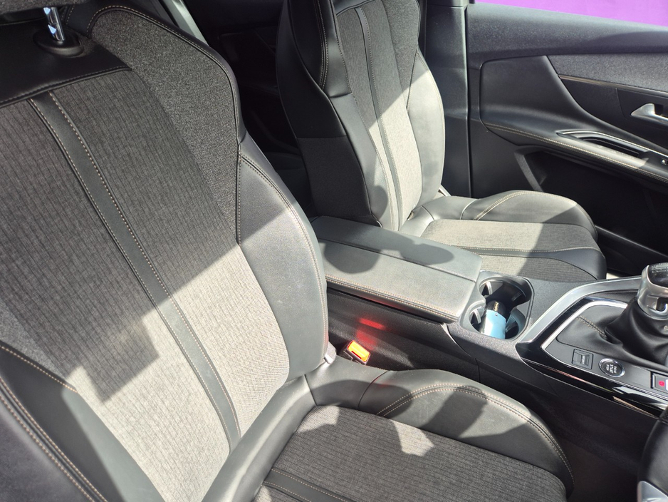 2020 Peugeot 3008 1.5L Diesel For Sale Images