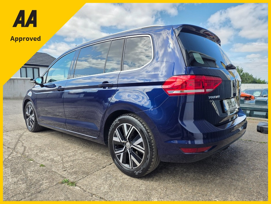 2021 Volkswagen Touran 2L Diesel For Sale Images