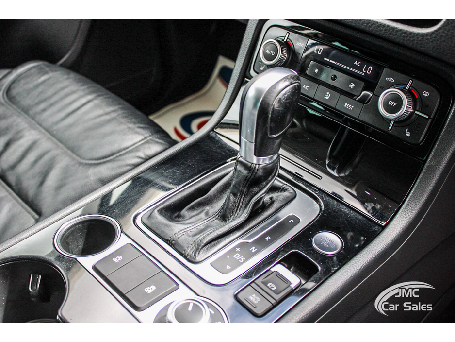 2016 Volkswagen Touareg 3L Diesel For Sale Images