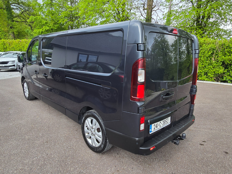 2024 Renault Trafic 2L Diesel For Sale Images