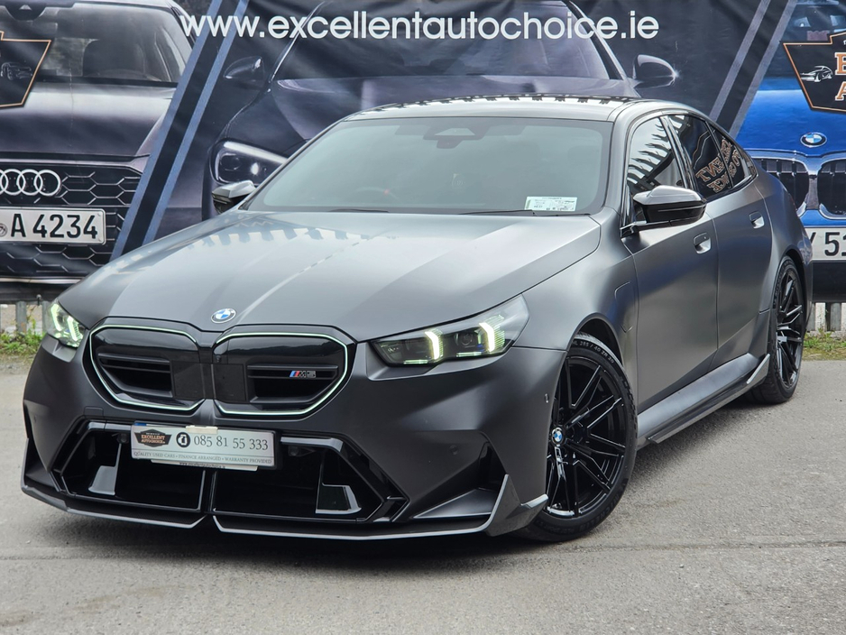 2025 BMW M5 4.5L Petrol Plug-in Hybrid For Sale Images