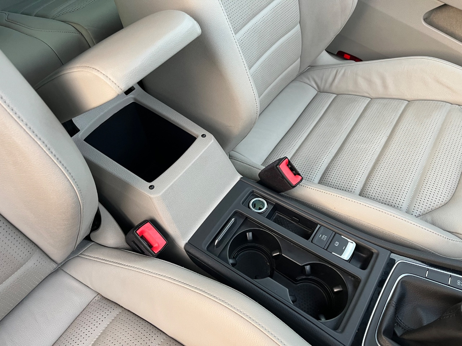 2019 Volkswagen Golf 1.5L Petrol For Sale Images