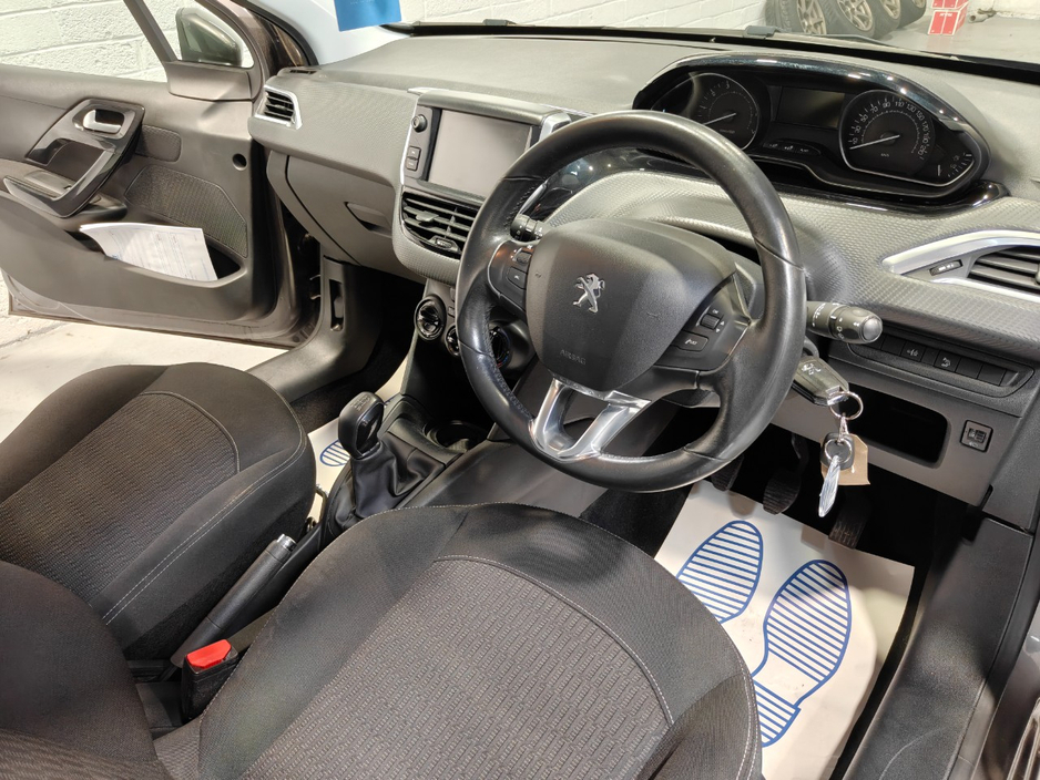 Peugeot 208 ACTIVE 1.2 68 6.2 4DR — thumbnail 13
