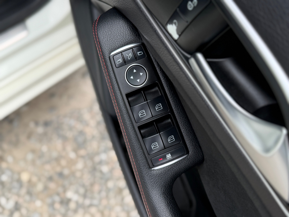 2013 Mercedes-Benz A Class 1.6L Petrol For Sale Images