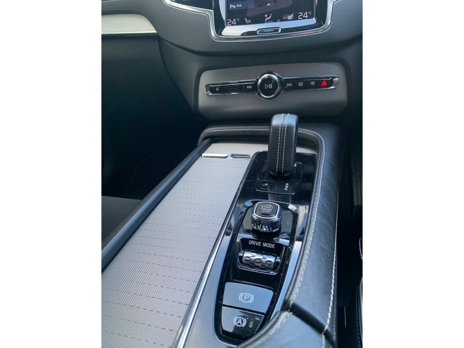 2020 Volvo XC90 2L Petrol Plug-in Hybrid For Sale Images