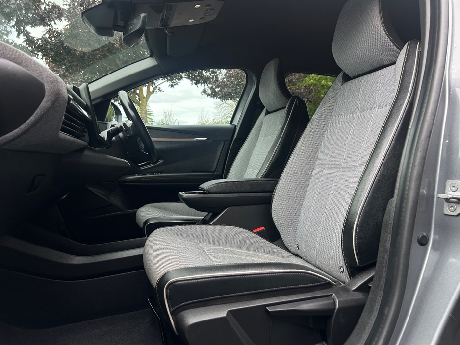 2024 Renault Megane 0L Electric For Sale Images