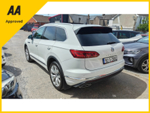 2019 Volkswagen Touareg 3L Diesel For Sale Images